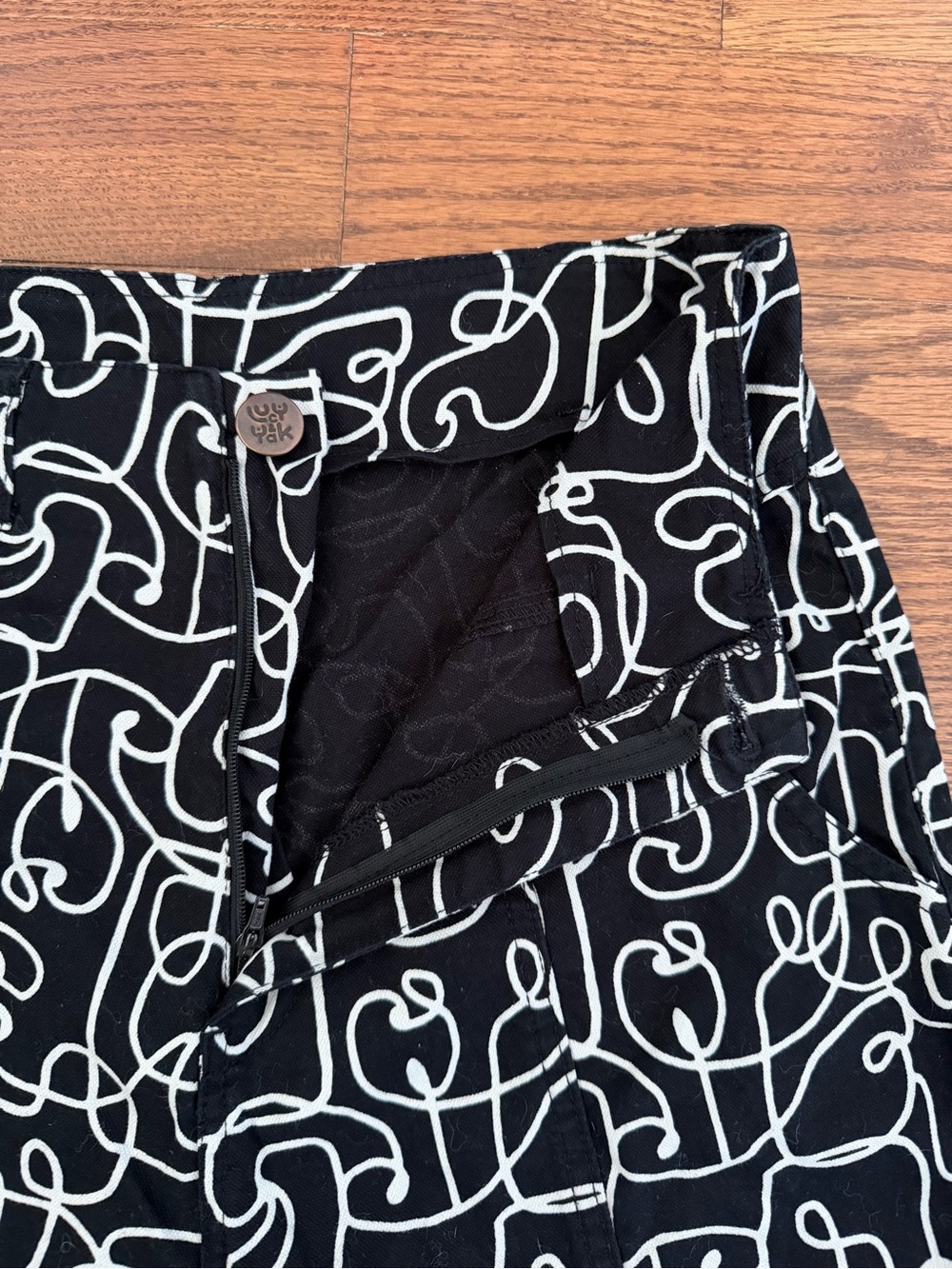 Lucy & Yak Camden Pants – Black & White Squiggle Print | W28/L30 - Picture 5 of 9